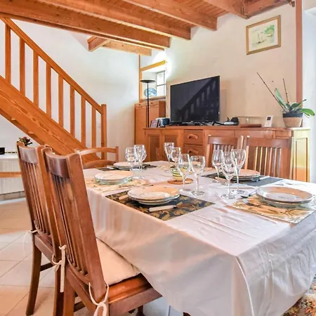 3 Bedroom Awesome In *