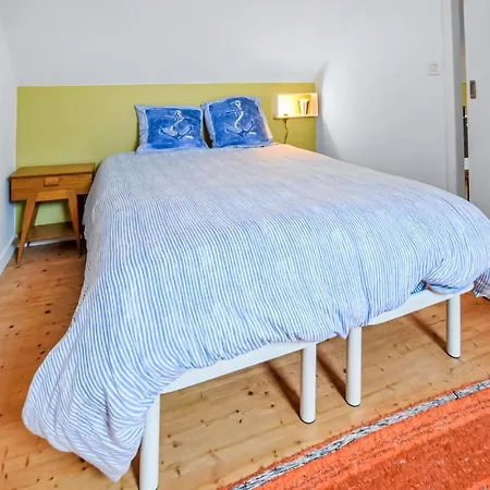 3 Bedroom Awesome In * Creances